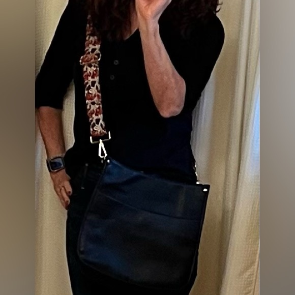 Cross body bag with guitar strap - vegan - Picture 12 of 12